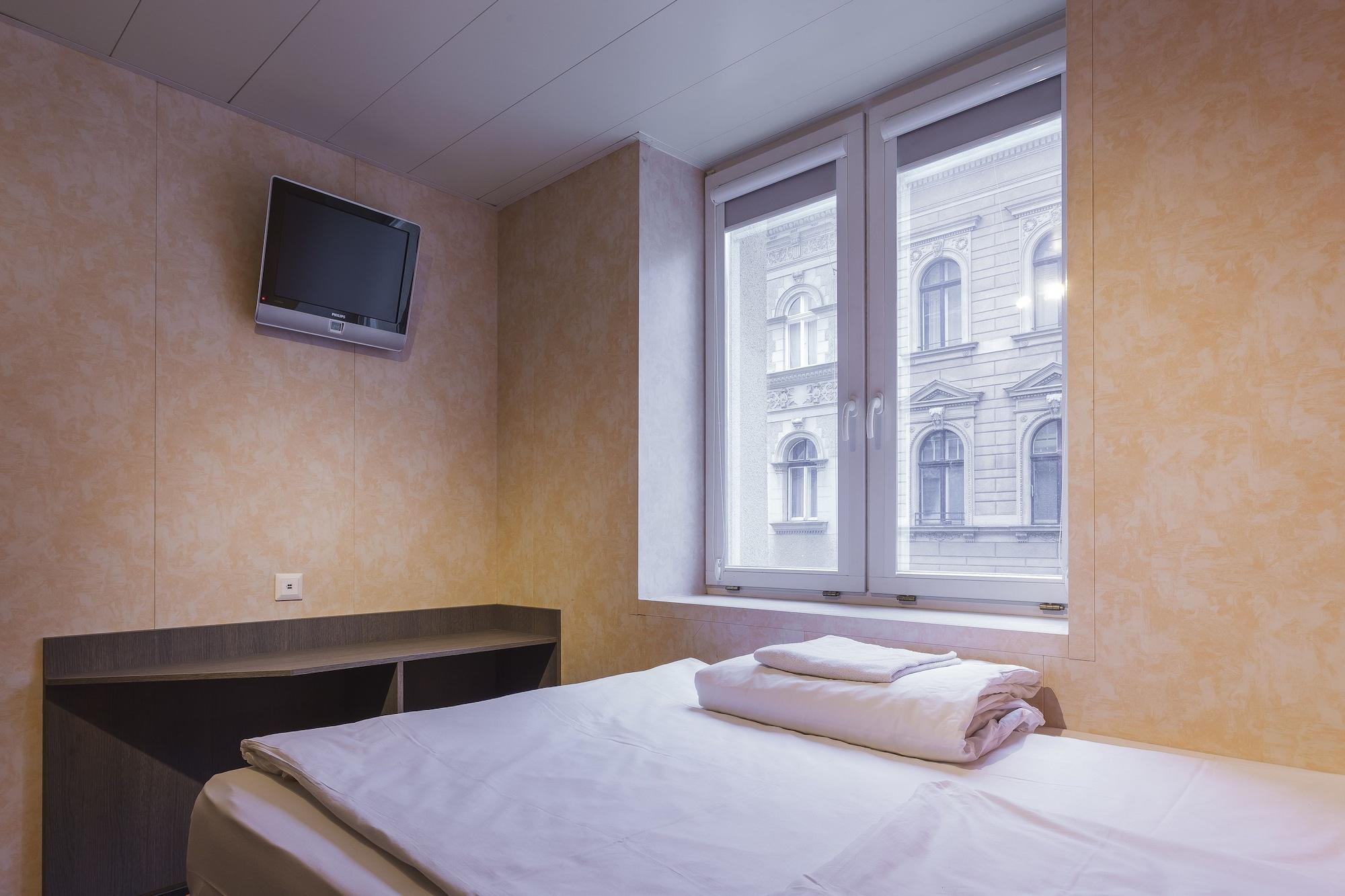 Easyhotel Budapest Oktogon Luaran gambar